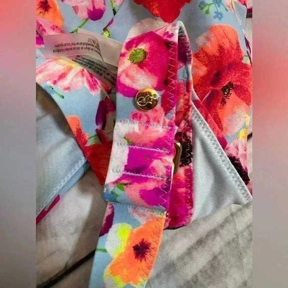 Victoria secret tie up floral bikini top - Picture 4 of 6